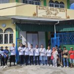 Gotong Royong Membersihkan Masjid, Bapas Tarakan Laksanakan Aksi Sosial Klien Pemasyarakatan Peduli