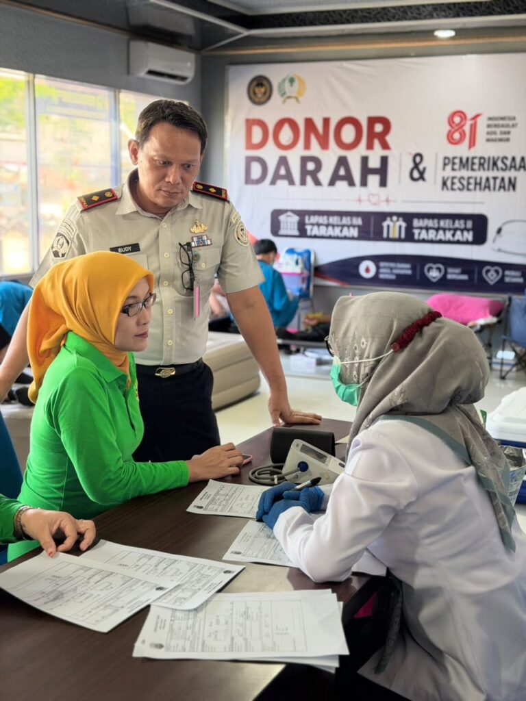 Bhakti Sosial Pemasyarakatan Serentak, Pegawai Bapas Tarakan Ikuti Donor Darah dalam Rangka Giat Jelang HUT RI ke-81