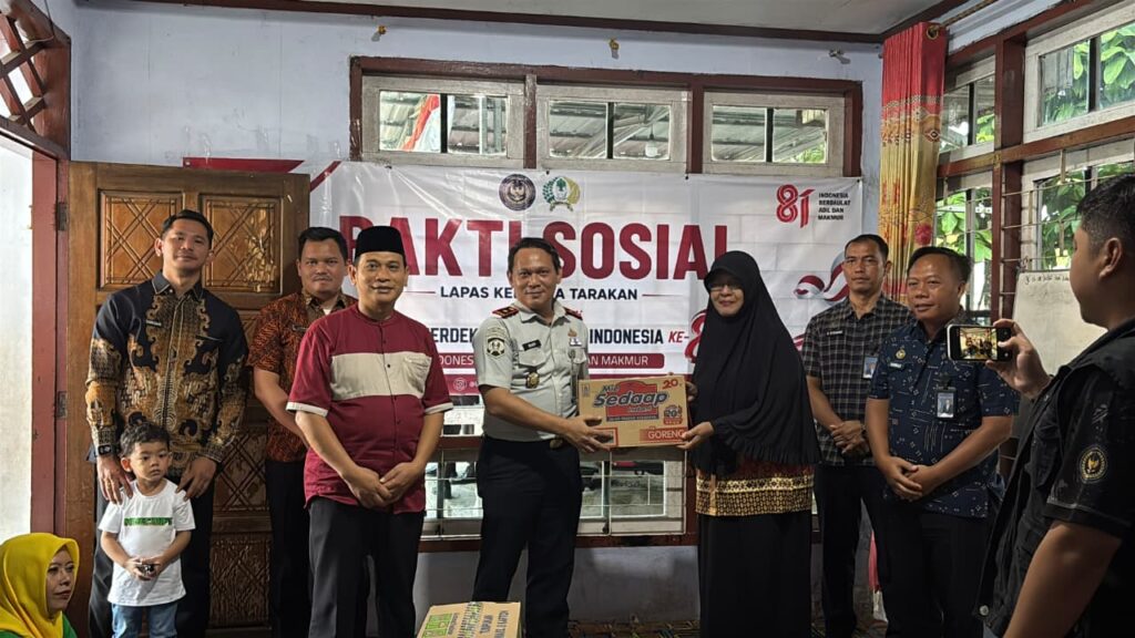 Bakti Sosial dalam Rangka Jelang HUT RI ke-81, Bapas Tarakan Berikan Sembako ke Yayasan Ar-Rahim